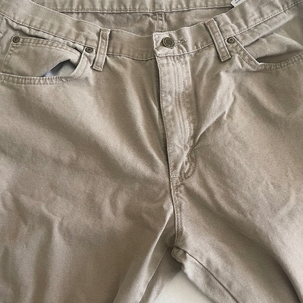 WRANGLER RUGGED WEAR® RELAXED FIT MID RISE JEAN